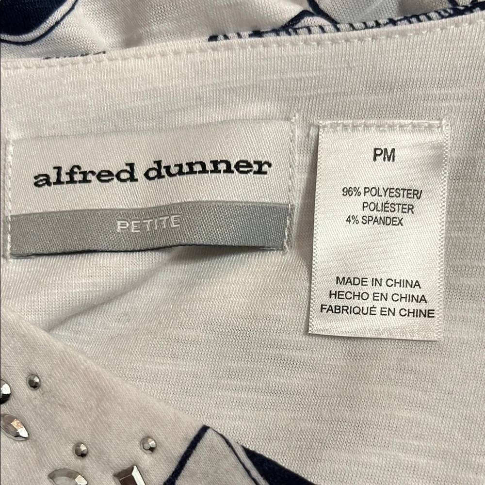 Alfred Dunner Black and White M/P Floral Design V-Neck 3/4 Sleeve Top